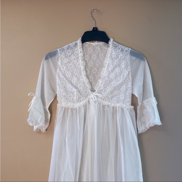 VTG Deadstock White Nylon Lace Wedding Peignoir Robe - Picture 4 of 12